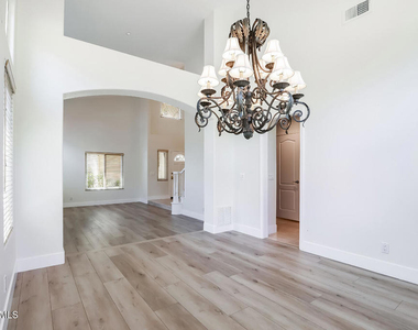 5618 Silver Valley Avenue - Photo Thumbnail 8