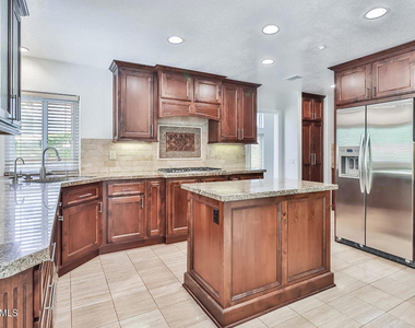 5618 Silver Valley Avenue - Photo Thumbnail 9