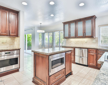 5618 Silver Valley Avenue - Photo Thumbnail 15
