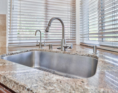 5618 Silver Valley Avenue - Photo Thumbnail 13