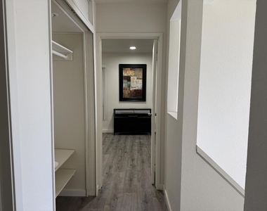 48728 Desert Flower Drive - Photo Thumbnail 16