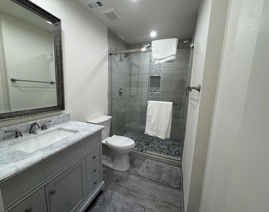 48728 Desert Flower Drive - Photo Thumbnail 17