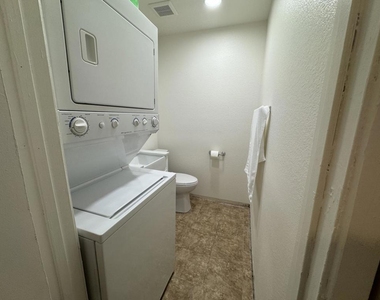 48728 Desert Flower Drive - Photo Thumbnail 10