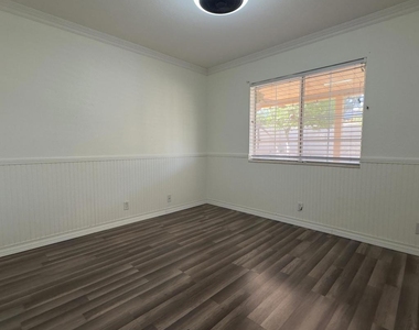40064 Silktree Court - Photo Thumbnail 20