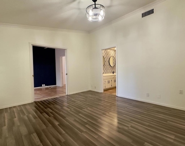 40064 Silktree Court - Photo Thumbnail 12