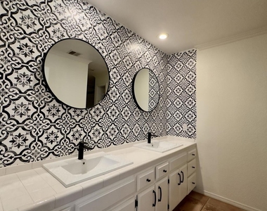 40064 Silktree Court - Photo Thumbnail 15