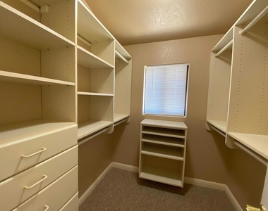 45384 Driftwood Drive - Photo Thumbnail 14