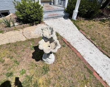 345 Walton Street - Photo Thumbnail 3