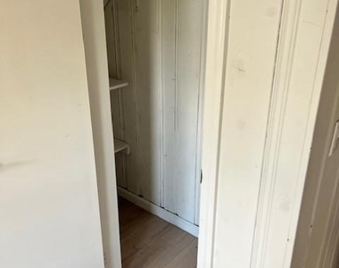 345 Walton Street - Photo Thumbnail 14