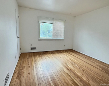 46 N Gilmore Boulevard - Photo Thumbnail 8