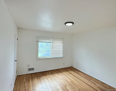 46 N Gilmore Boulevard - Photo Thumbnail 10