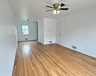 46 N Gilmore Boulevard - Photo Thumbnail 4