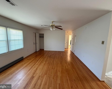 1667 Monroe Bay Circle - Photo Thumbnail 2