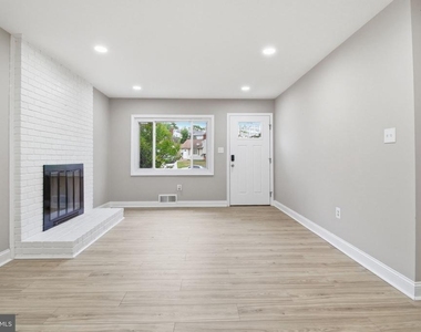 13206 Staggs Court - Photo Thumbnail 9