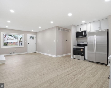 13206 Staggs Court - Photo Thumbnail 7