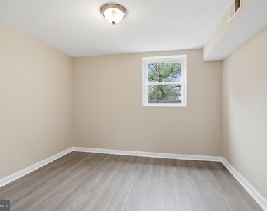 13206 Staggs Court - Photo Thumbnail 16