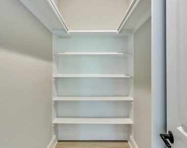 3104 Sleepy Hollow Road - Photo Thumbnail 49