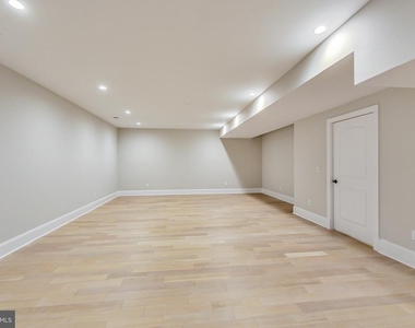 3104 Sleepy Hollow Road - Photo Thumbnail 67