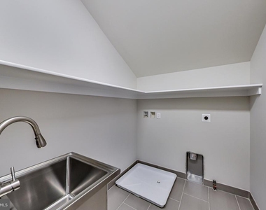 3104 Sleepy Hollow Road - Photo Thumbnail 48
