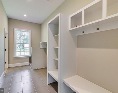 3104 Sleepy Hollow Road - Photo Thumbnail 60