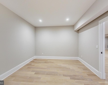 3104 Sleepy Hollow Road - Photo Thumbnail 70