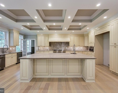 3104 Sleepy Hollow Road - Photo Thumbnail 11
