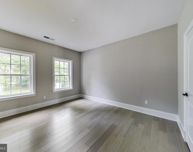 3104 Sleepy Hollow Road - Photo Thumbnail 35
