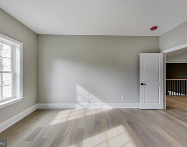 3104 Sleepy Hollow Road - Photo Thumbnail 31