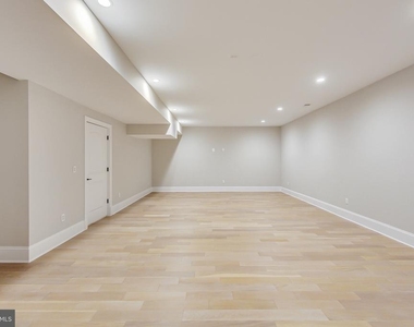 3104 Sleepy Hollow Road - Photo Thumbnail 69