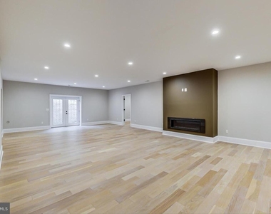 3104 Sleepy Hollow Road - Photo Thumbnail 30