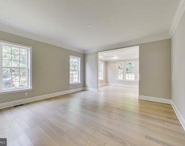 3104 Sleepy Hollow Road - Photo Thumbnail 41