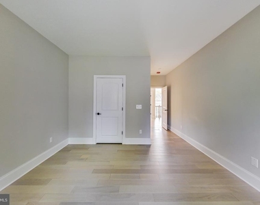 3104 Sleepy Hollow Road - Photo Thumbnail 28