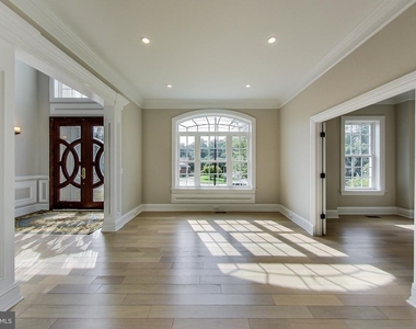 3104 Sleepy Hollow Road - Photo Thumbnail 3