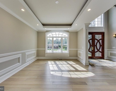 3104 Sleepy Hollow Road - Photo Thumbnail 4