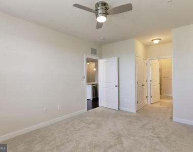 13740 Endeavour Drive - Photo Thumbnail 10