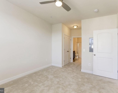 13740 Endeavour Drive - Photo Thumbnail 15