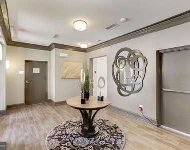 13740 Endeavour Drive - Photo Thumbnail 21
