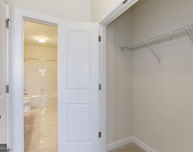 13740 Endeavour Drive - Photo Thumbnail 16
