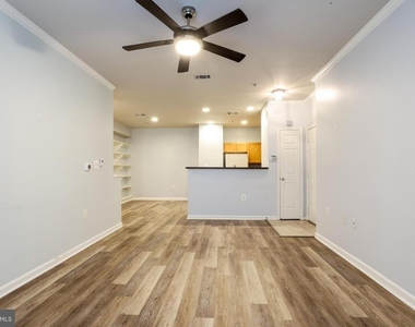 5123 Travis Edward Way - Photo Thumbnail 3