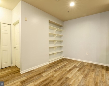 5123 Travis Edward Way - Photo Thumbnail 4