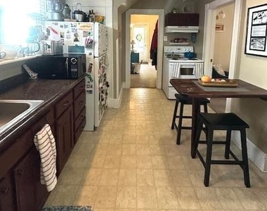 803 Wolfe Street - Photo Thumbnail 8