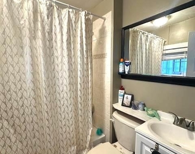 803 Wolfe Street - Photo Thumbnail 13