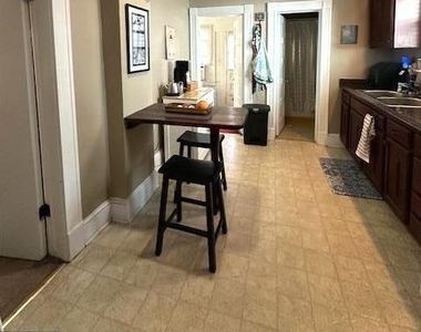 803 Wolfe Street - Photo Thumbnail 5