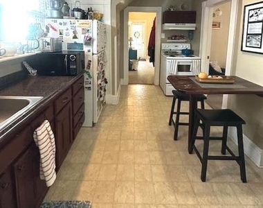 803 Wolfe Street - Photo Thumbnail 9
