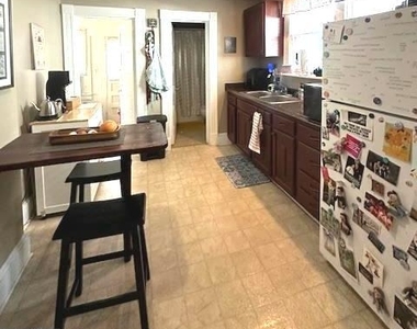 803 Wolfe Street - Photo Thumbnail 6