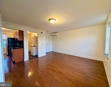 2228 Fairmount Avenue - Photo Thumbnail 11