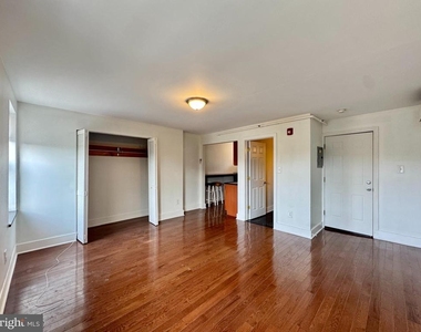 2228 Fairmount Avenue - Photo Thumbnail 1