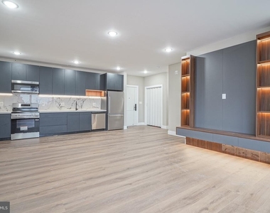 4432 Wingate Street - Photo Thumbnail 6