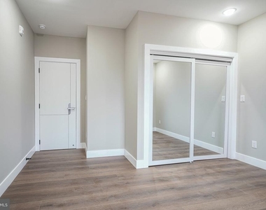 4432 Wingate Street - Photo Thumbnail 26