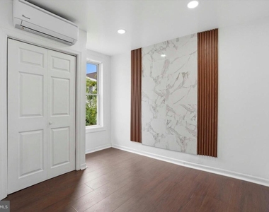 250 E Girard Avenue - Photo Thumbnail 7